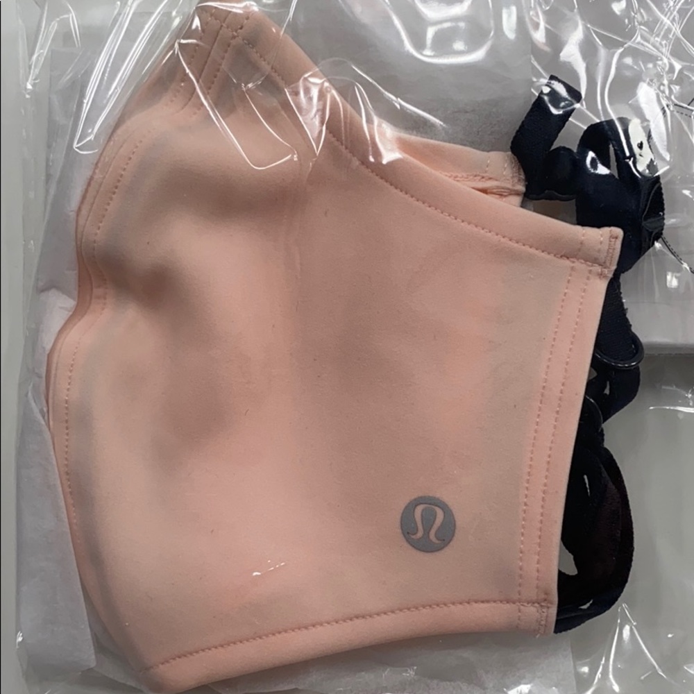 Lululemon Mask - Picture 2 of 5